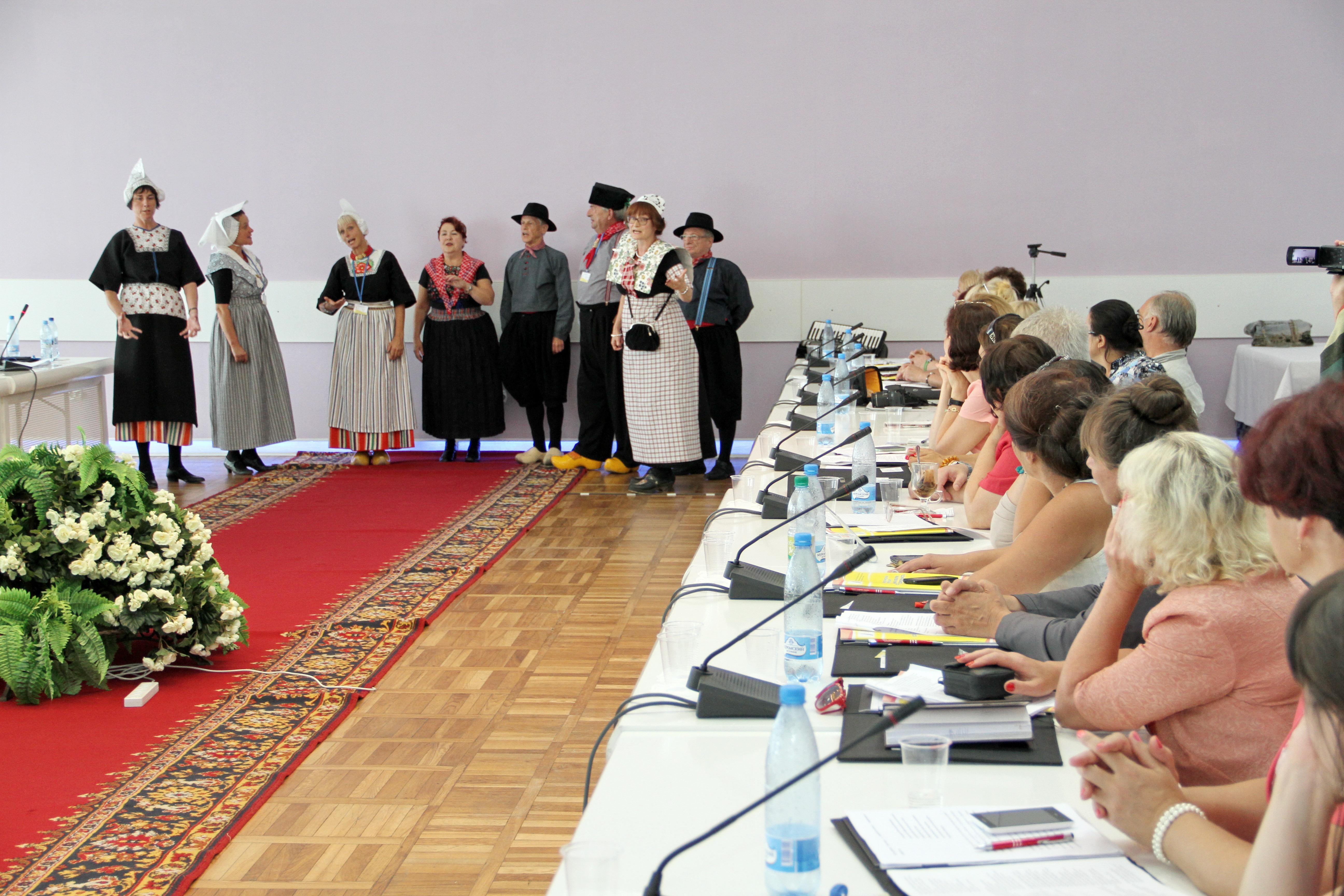 Zarjanka treedt op op de conferentie in Svjetlogorsk in Rusland op 13.08.2014